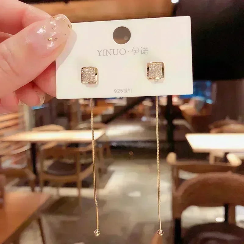 Fashion Korean Women Retro Drip Glaze Red Flower Earrings Women for Delicate Earrings Luxury Couple Engagement Jewelry Gift